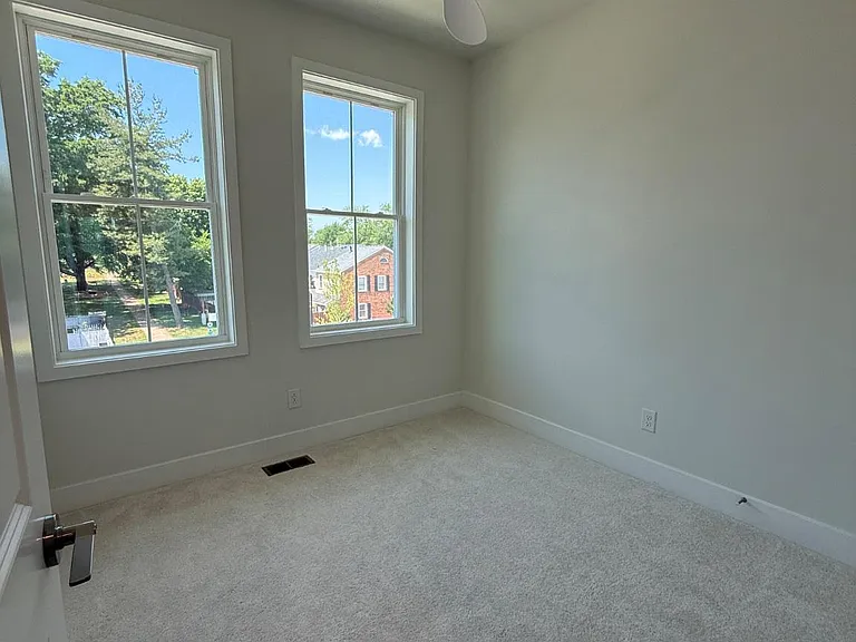9715 Grant Ave — Photo 24