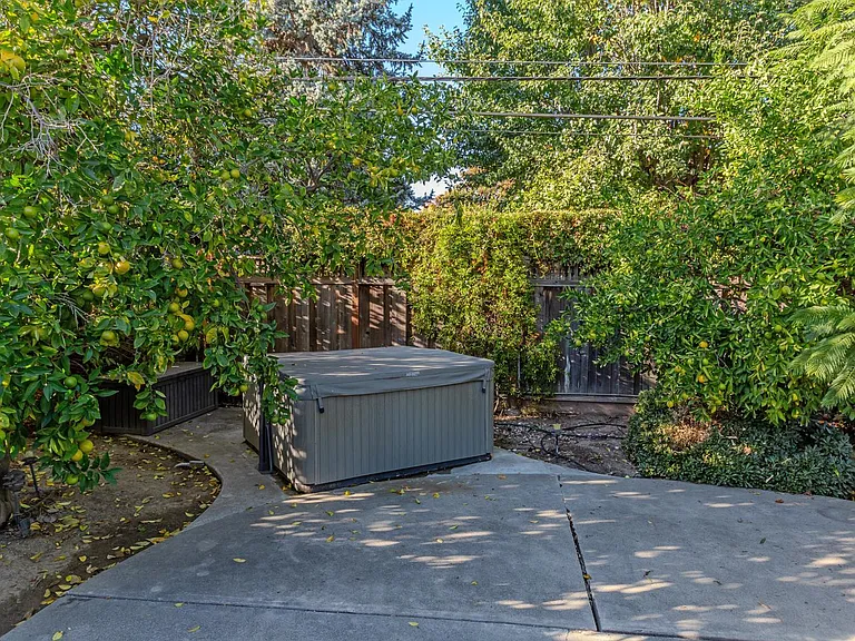 1483 Koch Ln — Photo 14