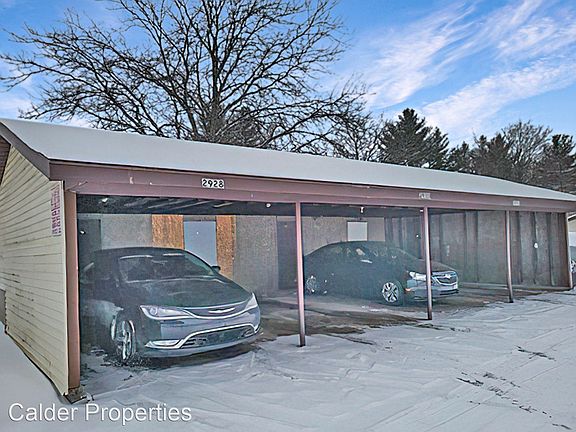 2nd image of 2930 Vineland Ave SE #5861889