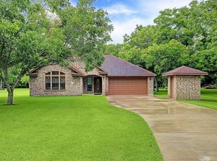 13735 W 6th St, Santa Fe, TX 77517
