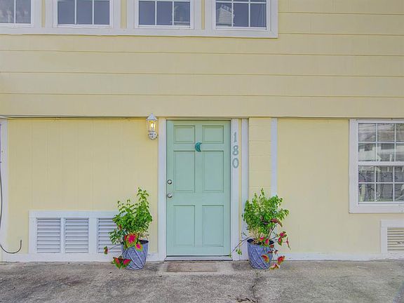 3rd image of 180 Barracuda St