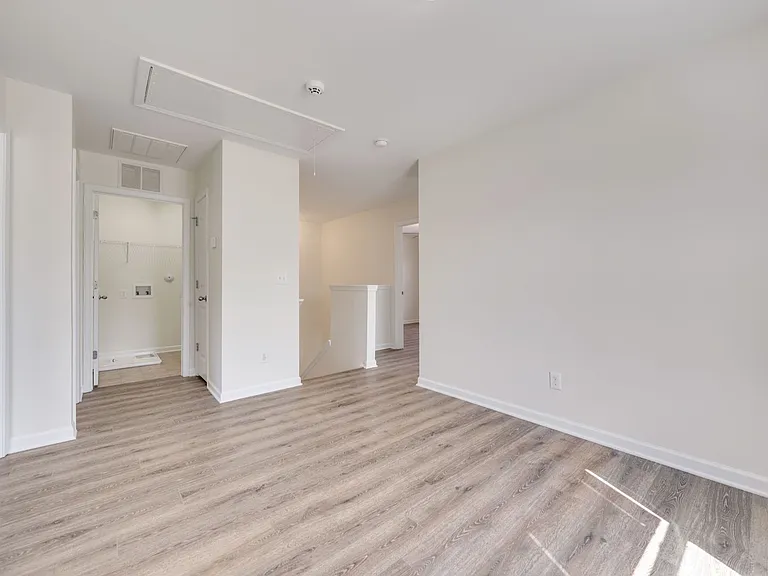 11 Moss Grove Ln — Photo 9