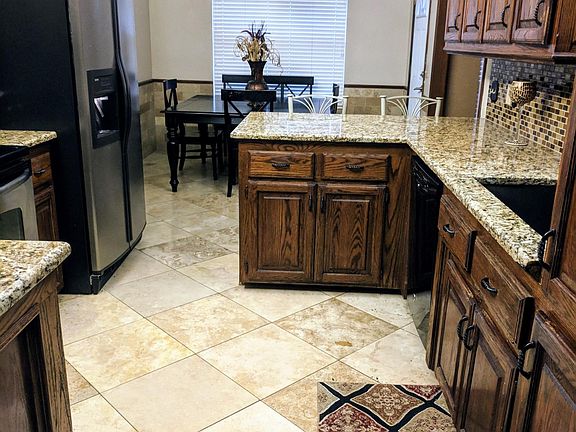 4th image of 12700 Meadow Crest Dr