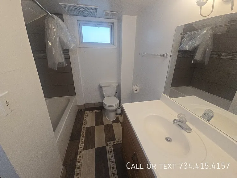 707 S Division St #1 — Photo 13
