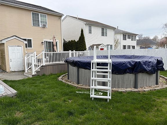5th image of 231 Lapham St