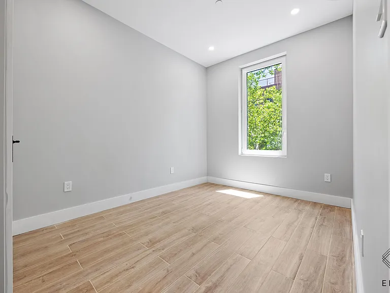 809 Midwood St #2B — Photo 8