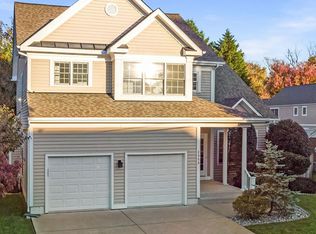 2353 Conifer Ln, Falls Church, VA 22046