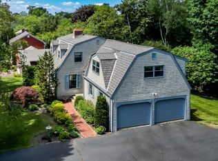 19 Dodge Rd, Marblehead, MA 01945