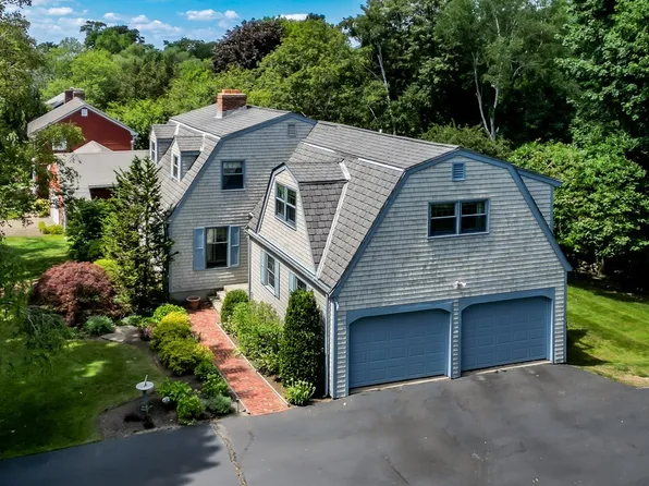 19 Dodge Rd, Marblehead, MA 01945