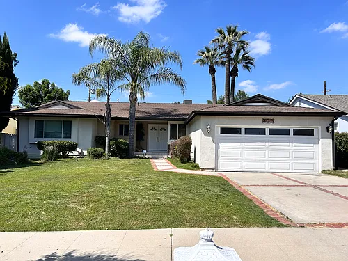 23723 Oxnard St Photo 1