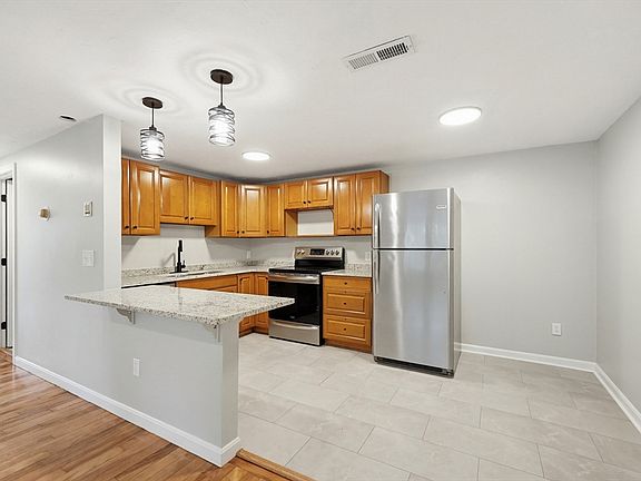 3rd image of 1261 Church St APT 85