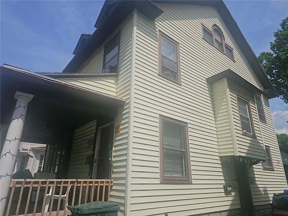 2nd image of 1818 Saint Paul St
