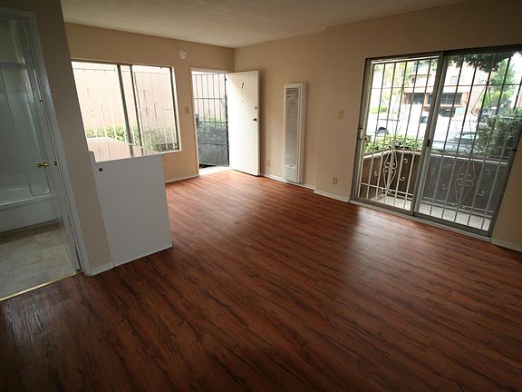 2nd image of 1311 Venice Blvd APT 7
