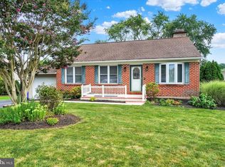 355 Edgewood Rd, York, PA 17402