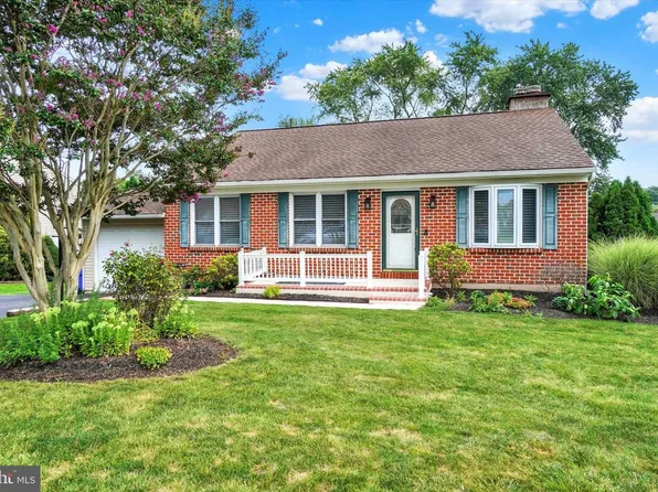 355 Edgewood Rd, York, PA 17402