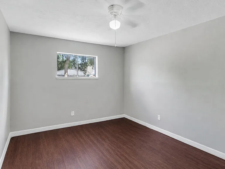 122 E Crosstimbers St #117 — Photo 12