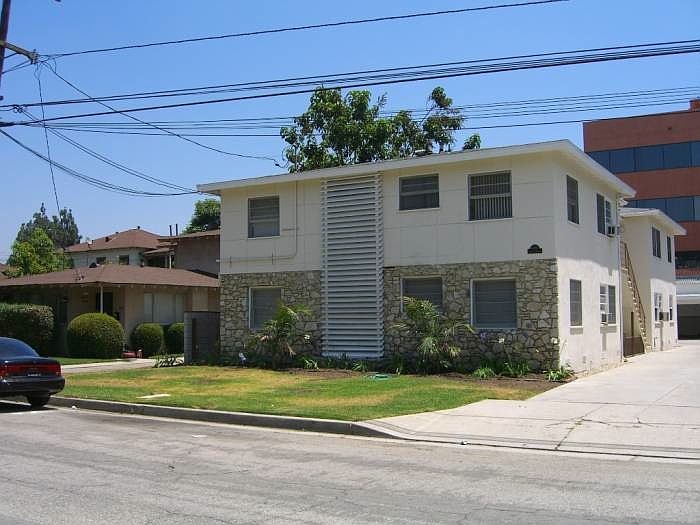 1st image of 4710 Vantage Ave APT 3