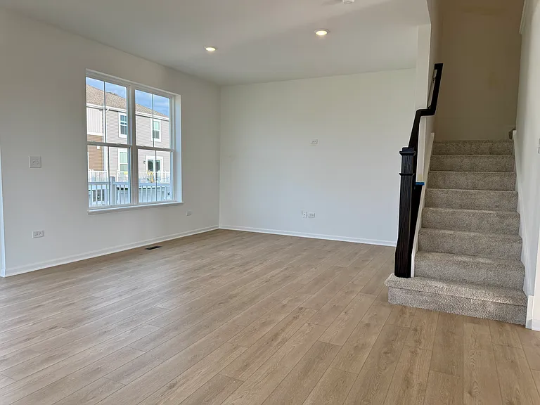 S McCarthy Cir — Photo 5