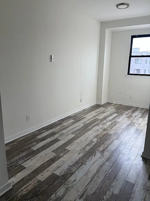 1 bed, 950 sqft, $1,300 — Photo 4