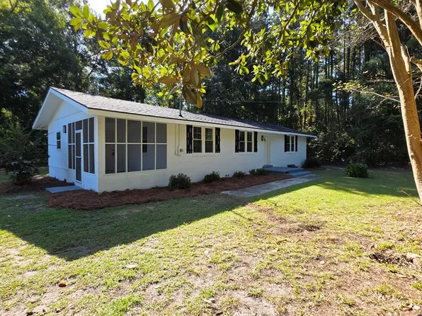112 Perry House Rd, Fitzgerald, GA 31750