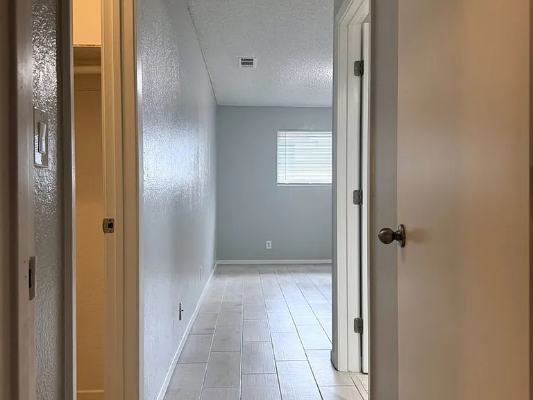 3219 Denver Ave — Photo 17