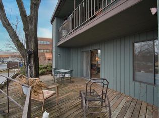 2811 Century Harbor Rd APT 2, Middleton, WI 53562