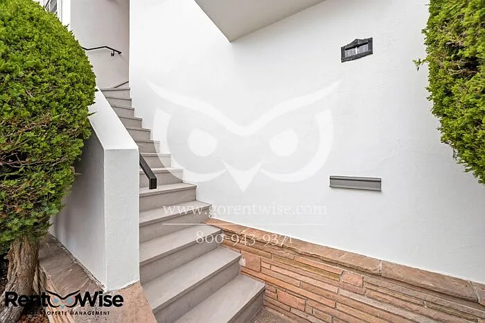 4 bed, 3.0 bath, 2200 sqft, $10,500 — Photo 3