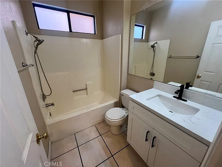2909 Dorchester Cir — Photo 16