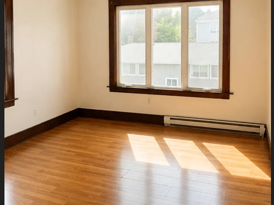 181 Ingleside Ave #3