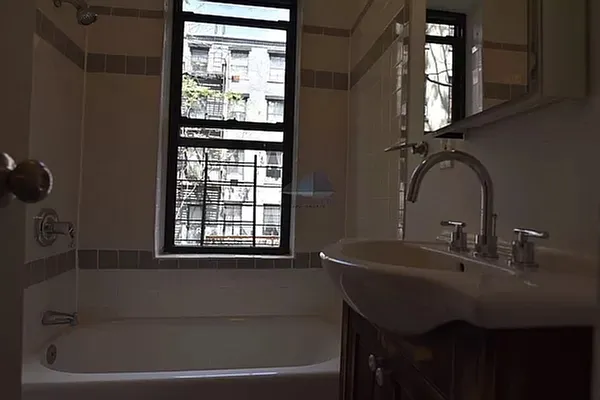 Rented by CNC-Assets | media 21