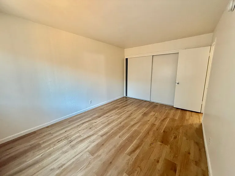 7060 Princevalle St — Photo 10