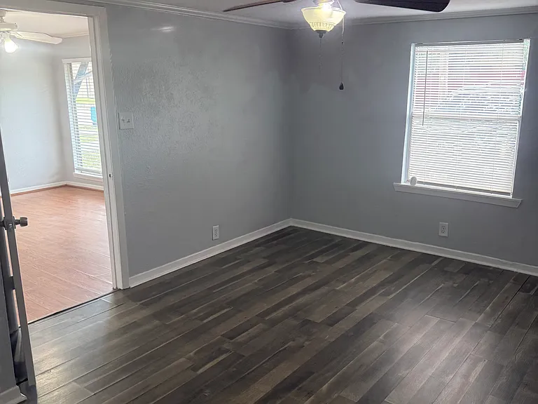 609 S Fannin St — Photo 5