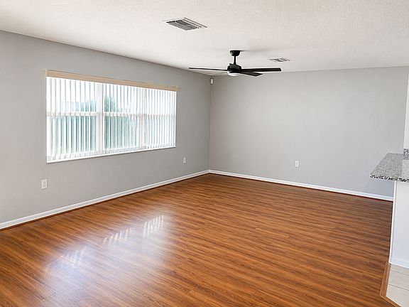 5th image of 8427 SW 136th St