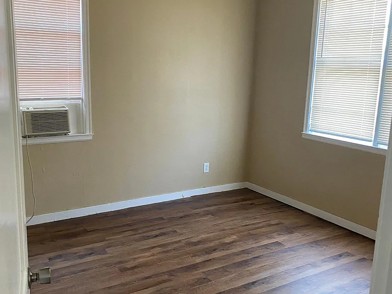 986 Peabody Ave #8 — Photo 6