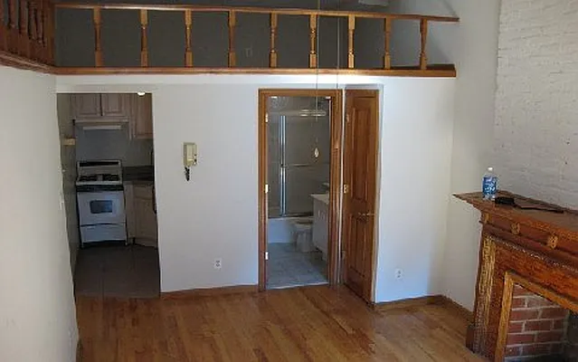 Rented by America Mecca Realty LLC | media 26