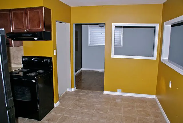 3 Bed 3 Bath Fully Finished Dbl Garage Delwood Edmonton — Photo 4
