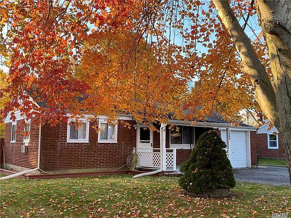 3rd image of 1606 N Gardiner Dr