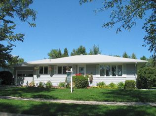 714 28th Ave S, Grand Forks, ND 58201