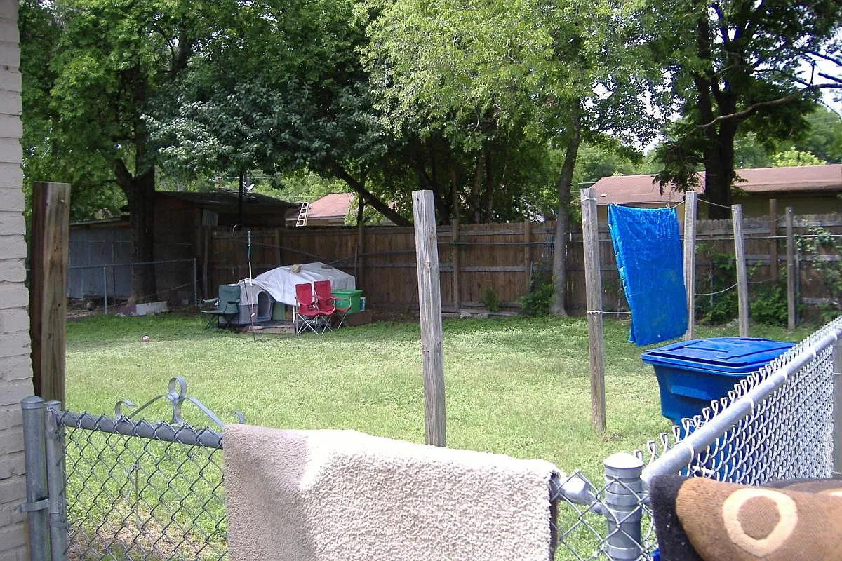 2 bed, 740 sqft, $825 — Photo 2