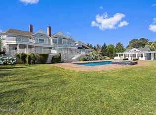 18 Apaucuck Point Rd, Westhampton, NY 11977