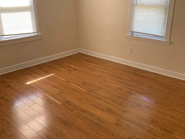 817 Douglas Ave — Photo 9