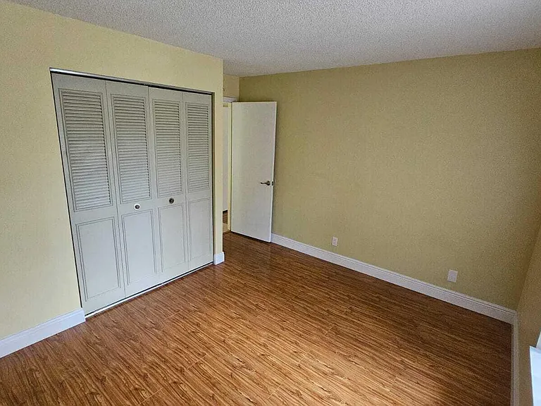 205 Foxtail Dr #H3 — Photo 9