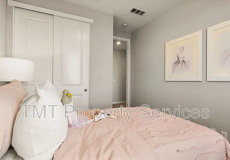 2957 Valbonne Walk — Photo 56