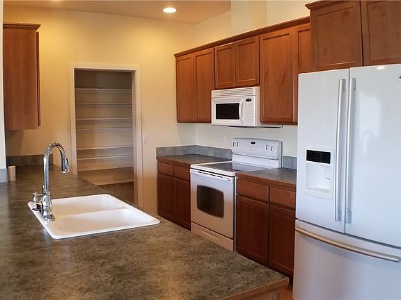 5th image of 1601 Maiden Ln APT B204
