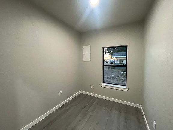 2nd image of 409 E Corsicana St #3