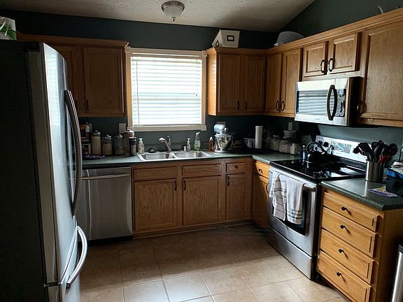 4th image of 1020 Lucille Dr