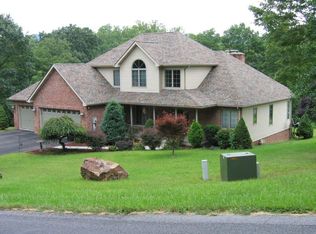 10122 Country Club Rd NE, Cumberland, MD 21502