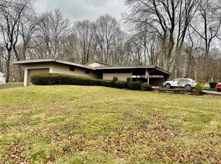 372 Randall Dr, New Castle, PA