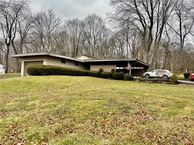 372 Randall Dr, New Castle, PA, 16105