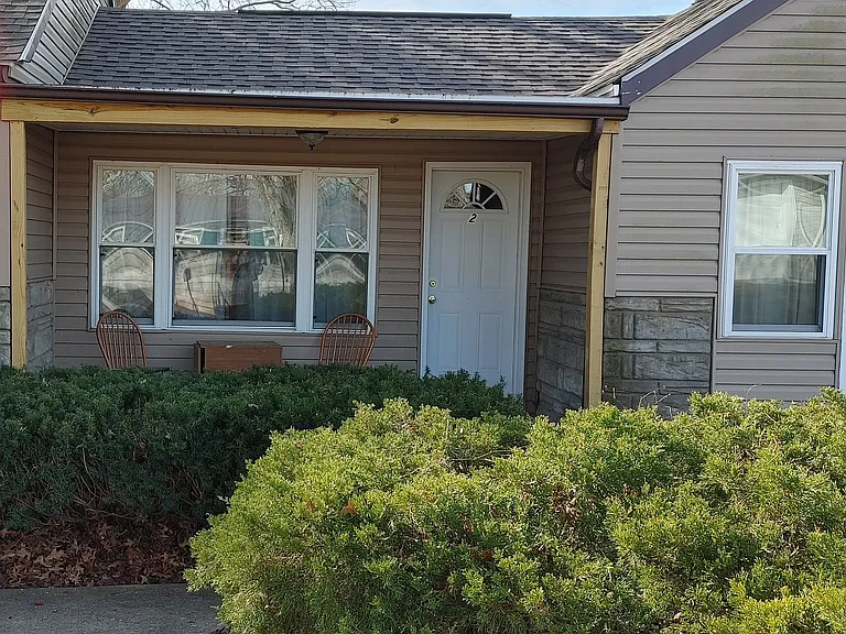 1400 Newberry Dr #2 — Photo 3